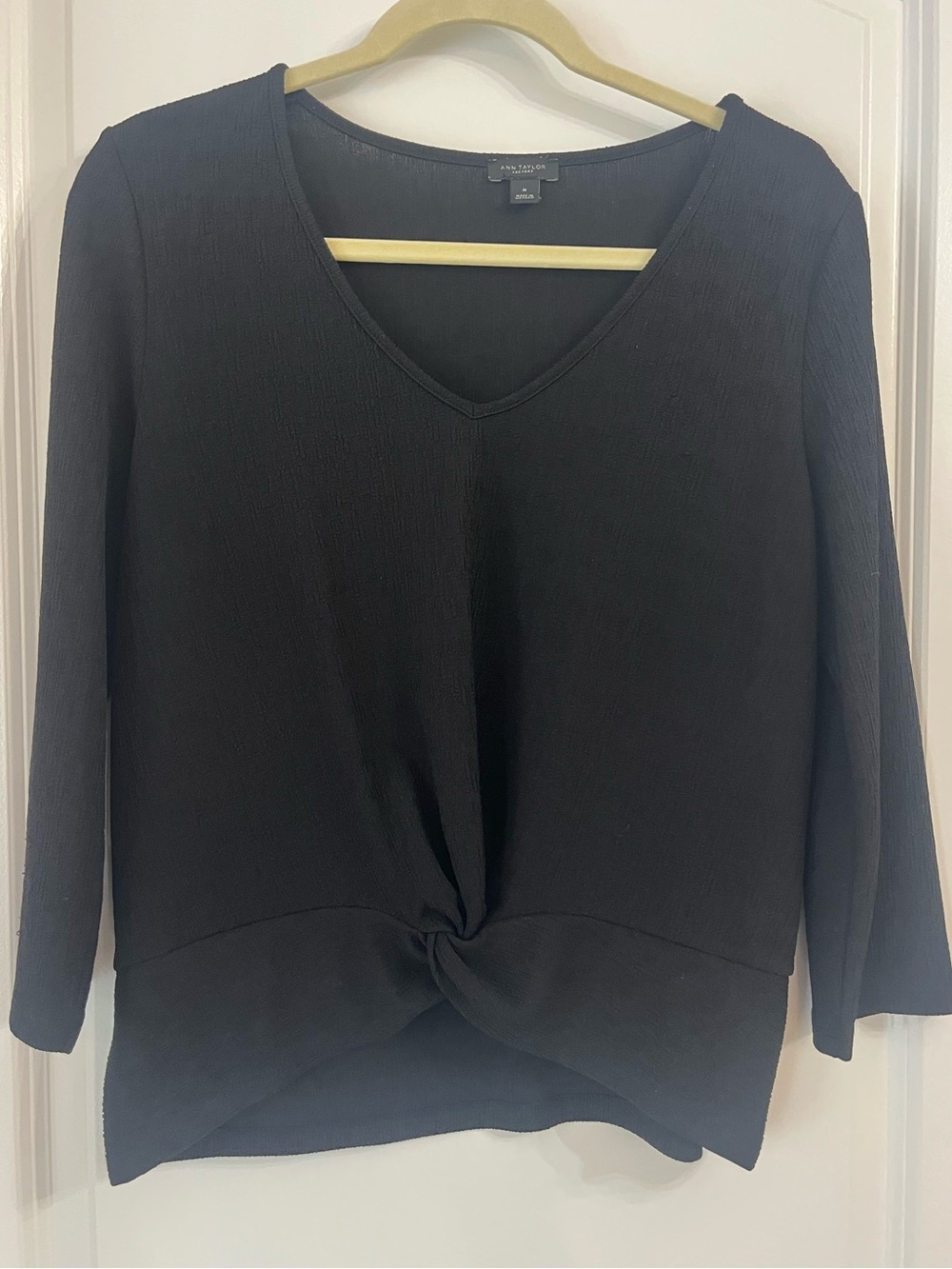 Ann Taylor Factory Black V-Neck Twist-Hem 3/4 Long Sleeve Top Womens Medium